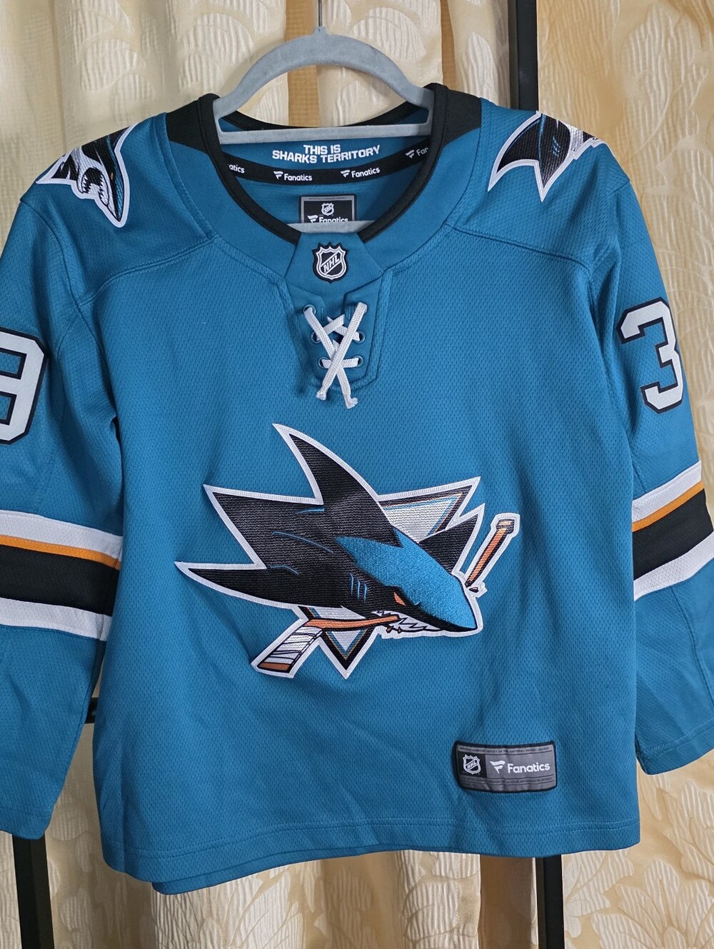 Fantics Boys NHL Sharks JERSEY size S/ M
